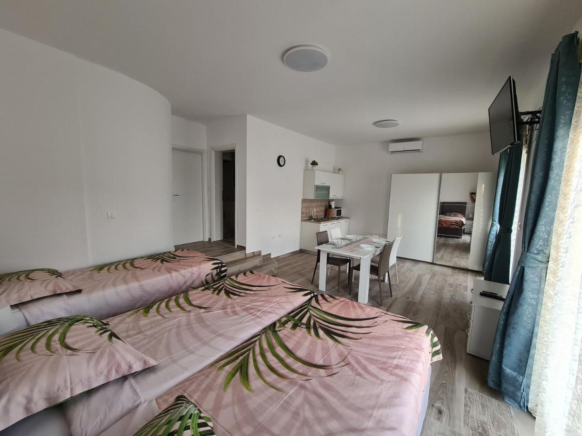 Apartments Elizabeta Драмал Екстериор снимка