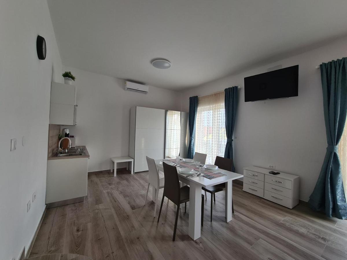 Apartments Elizabeta Драмал Екстериор снимка