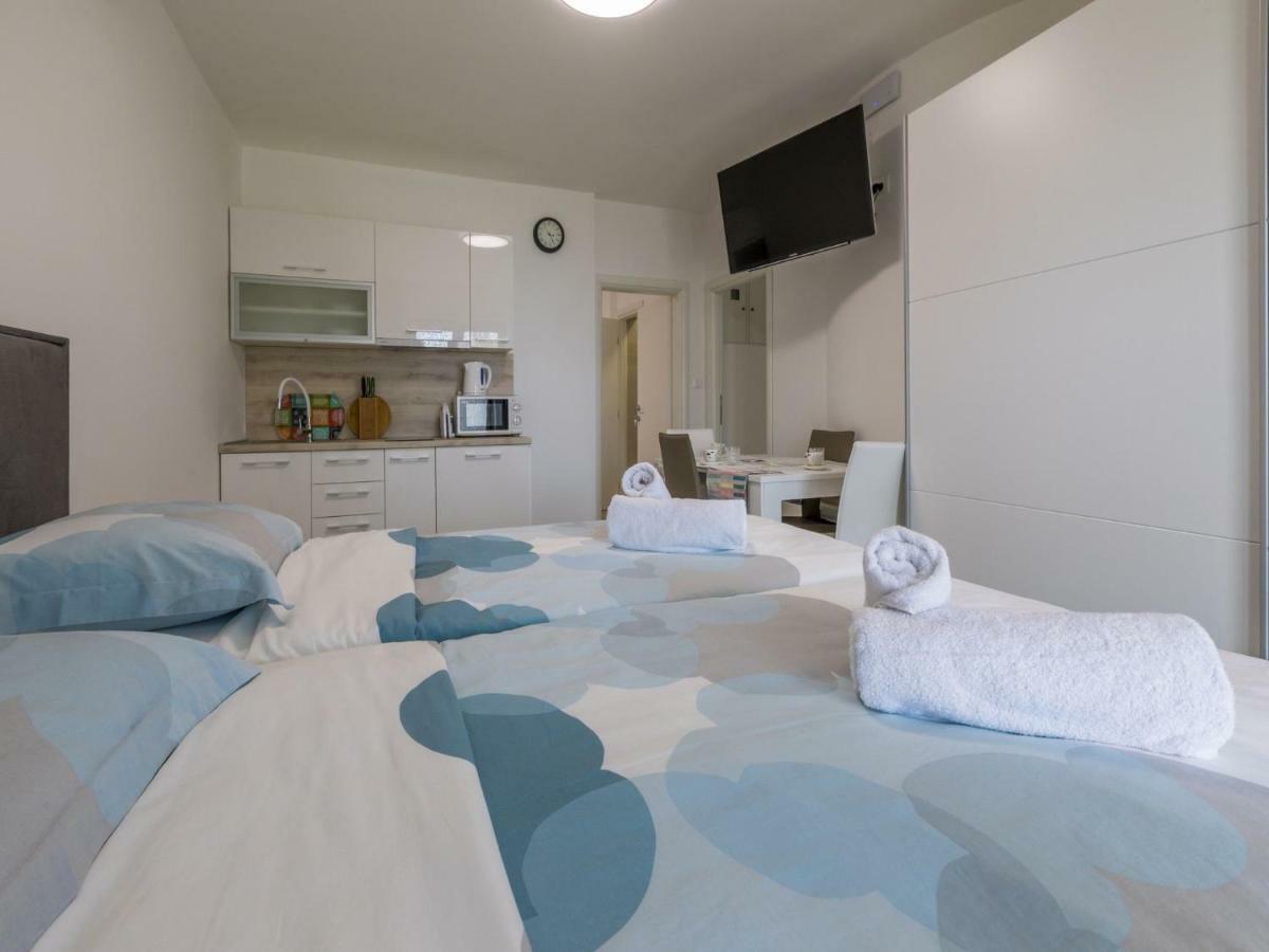 Apartments Elizabeta Драмал Екстериор снимка