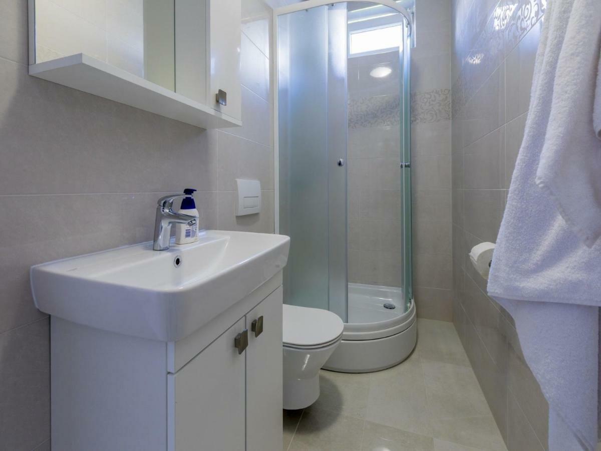 Apartments Elizabeta Драмал Екстериор снимка